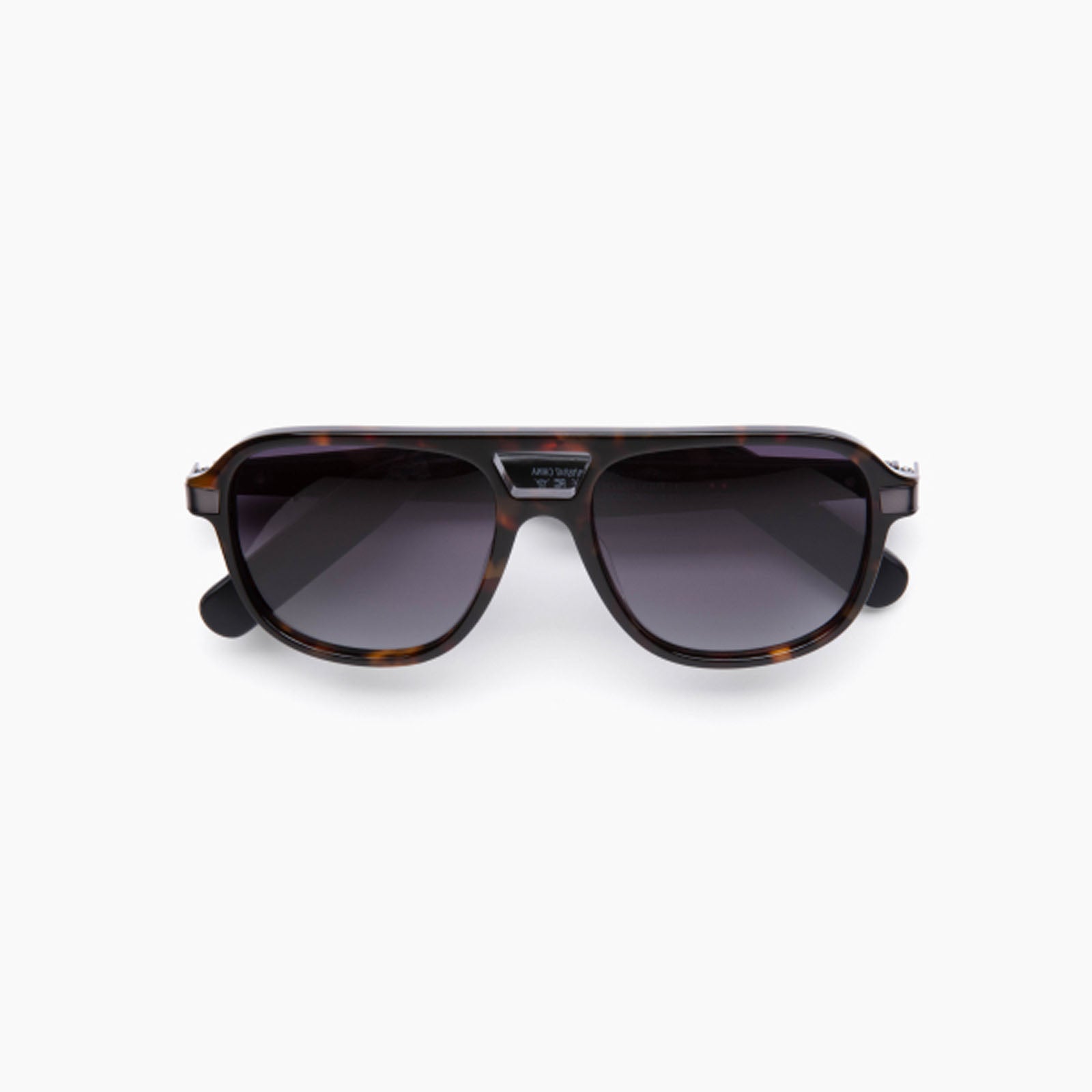 The Eddie Bauer Explorer sunglasses feature a classic, slightly oversized tortoiseshell frame with polarized UV400 dark lenses and a label on the bridge, pictured against a plain white background.